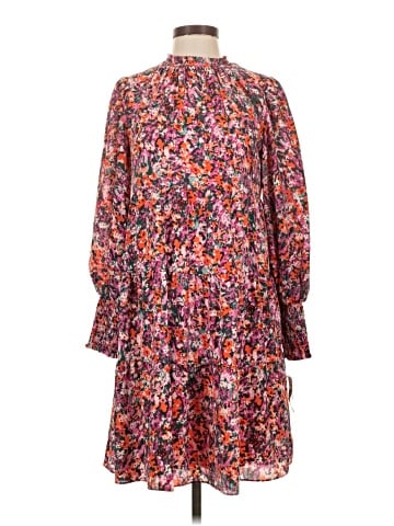 Julia Jordan Casual Dress (view 1)