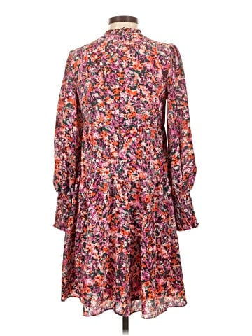 Julia Jordan Casual Dress (view 2)