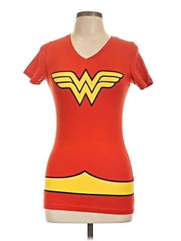 DC Comics Short Sleeve T-Shirt (view 1)