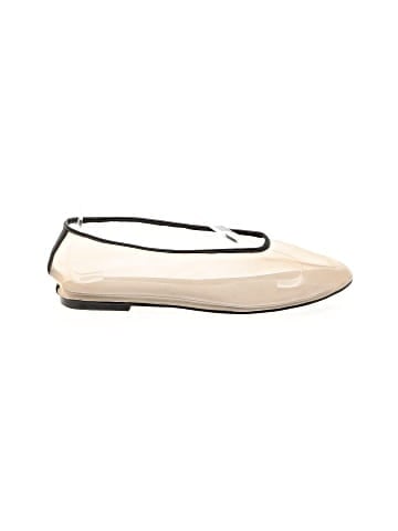 Unbranded Flats (view 1)