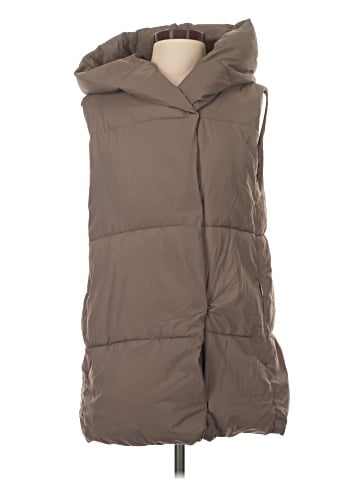 Gap Vest (view 1)