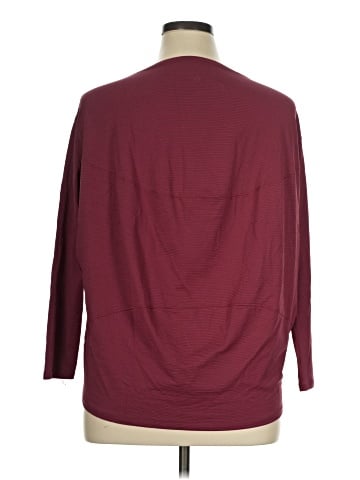 Lululemon Athletica 3/4 Sleeve T-Shirt (view 2)
