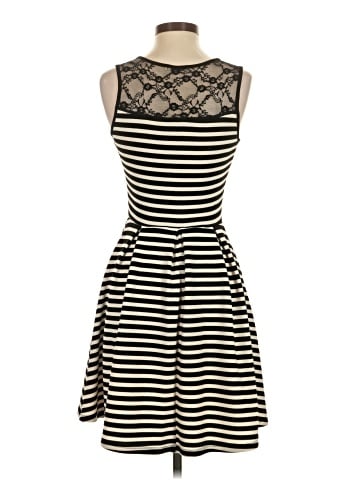 Le Lis Casual Dress (view 2)