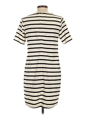 Old Navy Casual Dress (view 2)
