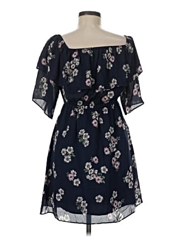 Cupcakes & Cashmere Casual Dress (view 2)