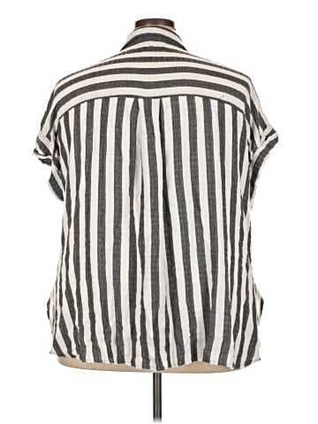 Jane and Delancey Short Sleeve Button-Down Shirt (view 2)