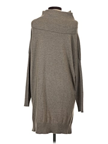 Dreamers Turtleneck Sweater (view 2)