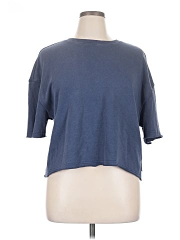 Yogalicious Short Sleeve Top (view 1)