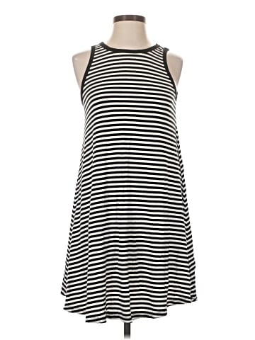 Old Navy Casual Dress (view 1)