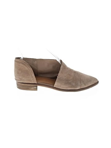 Crown Vintage Flats (view 1)