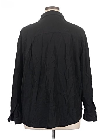 Old Navy Long Sleeve Button-Down Shirt (view 2)