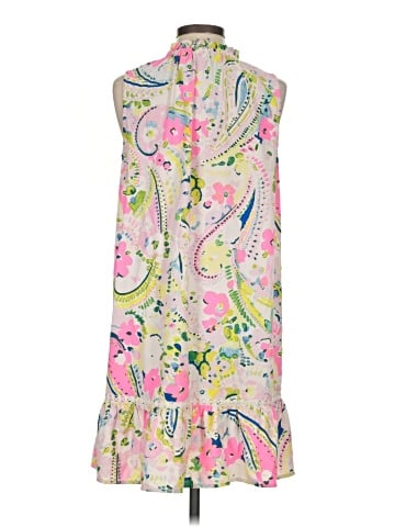 Crown & Ivy Casual Dress (view 2)