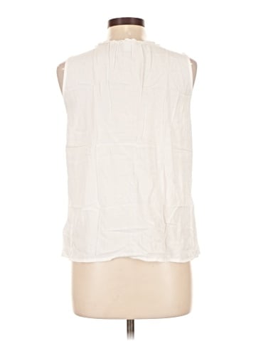 Gap Sleeveless Button-Down Shirt (view 2)