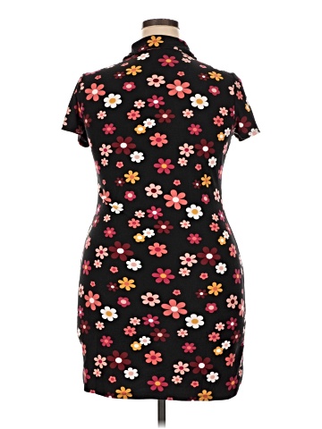 No Boundaries Casual Dress (view 2)