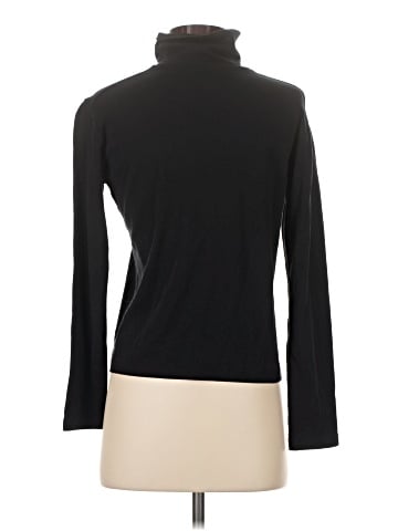 Uniqlo Turtleneck Sweater (view 2)