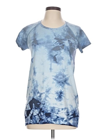 Lululemon Athletica Short Sleeve T-Shirt (view 1)