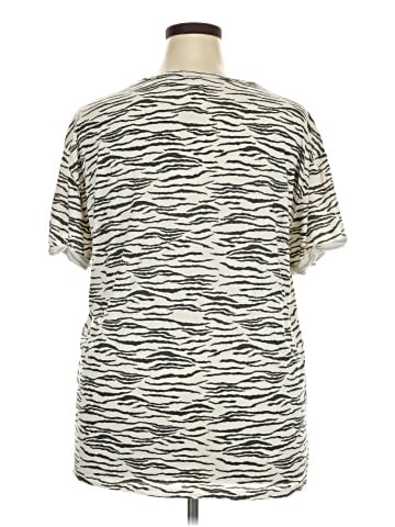 Chaser Short Sleeve Top (view 2)