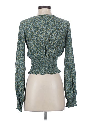 Urban Outfitters Long Sleeve T-Shirt (view 2)