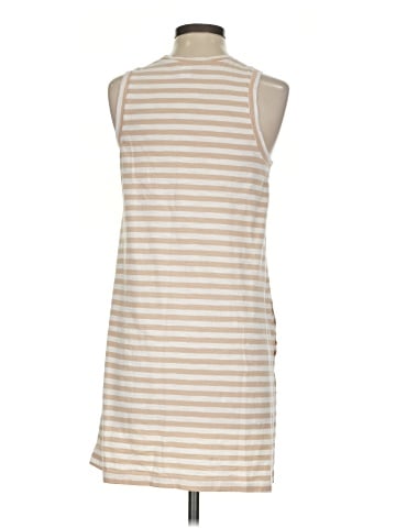 Old Navy Casual Dress (view 2)