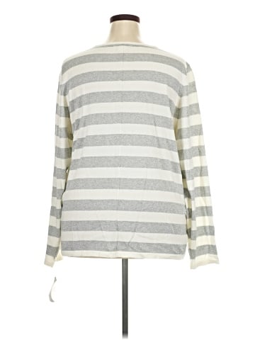 Liz Claiborne Long Sleeve T-Shirt (view 2)