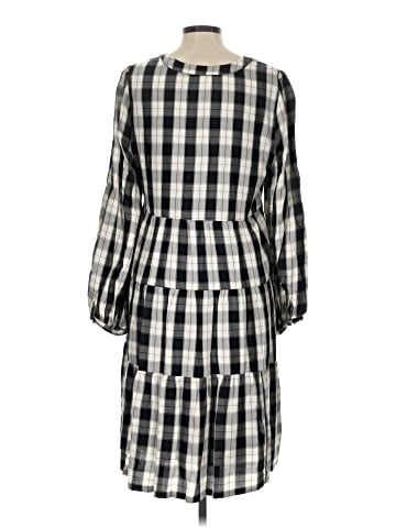 Urban Outfitters Casual Dress (view 2)