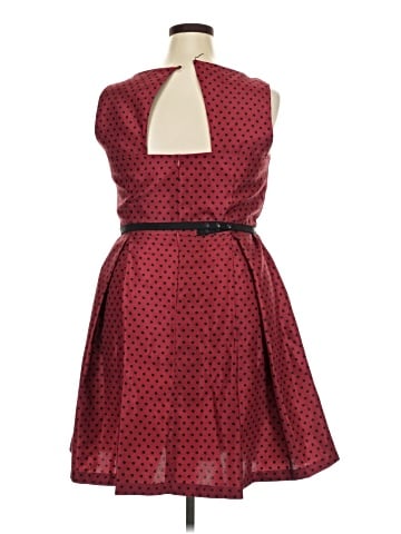 Danny And Nicole Cocktail Dress (view 2)
