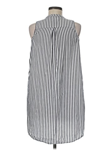 Old Navy Casual Dress (view 2)