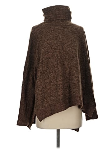 Versona Poncho (view 1)