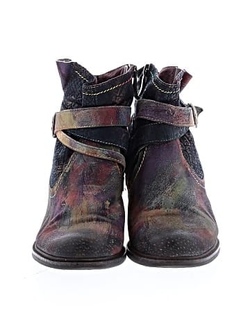 L'Artiste Ankle Boots (view 2)