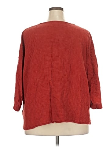 Jones & Co 3/4 Sleeve Top (view 2)