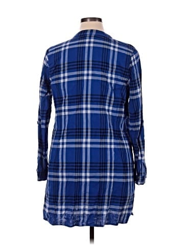 Lane Bryant Outlet 3/4 Sleeve Button-Down Shirt (view 2)