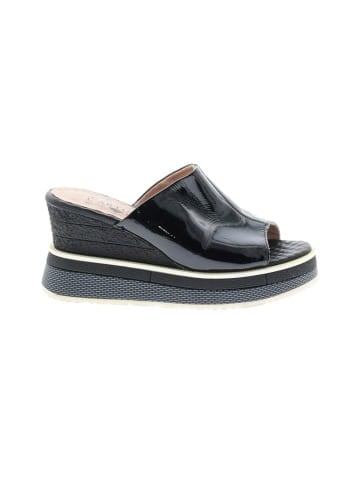 L'Artiste Wedges (view 1)