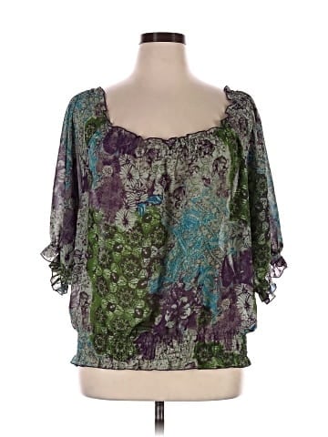 Violet & Claire 3/4 Sleeve Blouse (view 1)
