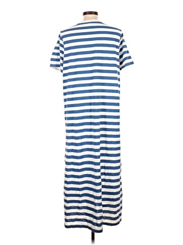 Old Navy Casual Dress (view 2)