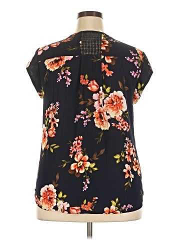 Daniel Rainn Short Sleeve Blouse (view 2)