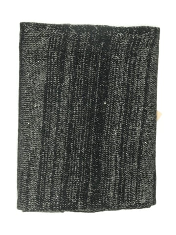 Aldo Scarf (view 2)