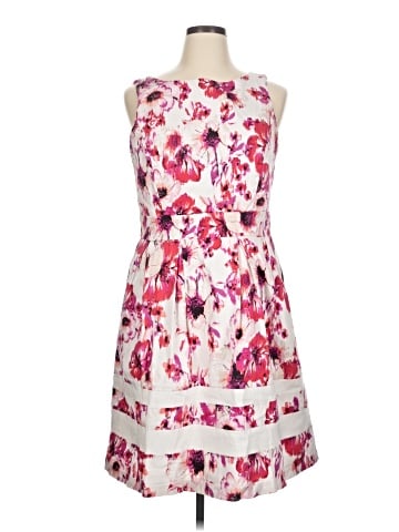 White House Black Market Cocktail Dress (view 1)