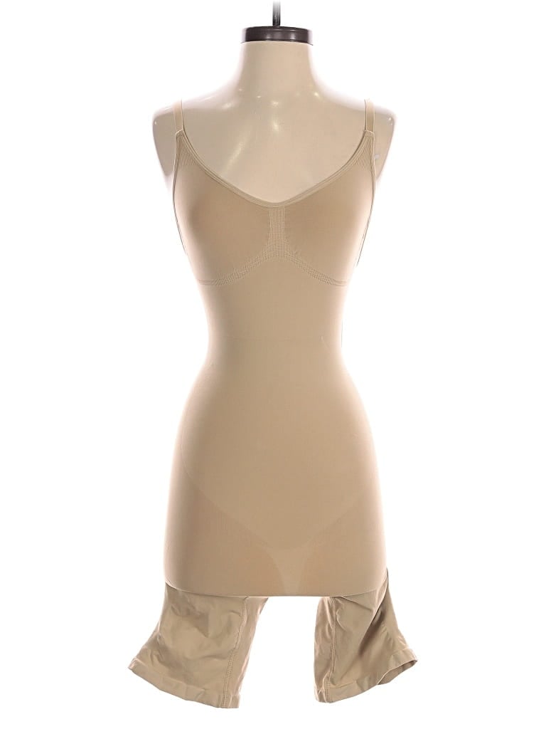 Pre-owned Quince Romper In Tan