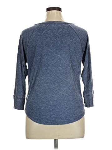 Mossimo Supply Co. 3/4 Sleeve T-Shirt (view 2)