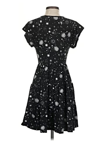 Urban Outfitters Casual Dress (view 2)