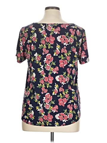 dip Short Sleeve Blouse (view 2)
