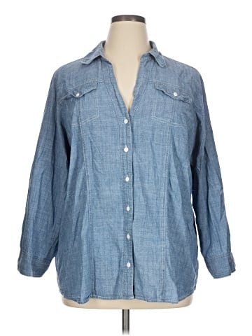 Holding Horses 3/4 Sleeve Button-Down Shirt (view 1)
