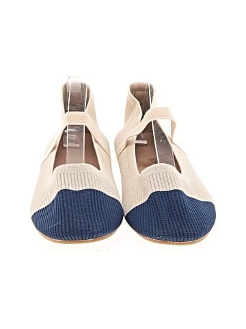 Unbranded Flats (view 2)