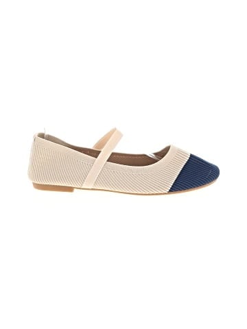 Unbranded Flats (view 1)