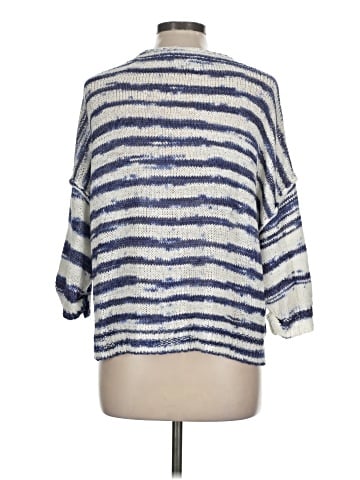 Romeo & Juliet Couture Pullover Sweater (view 2)
