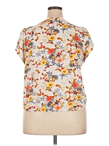 Fun2Fun Short Sleeve Blouse (view 2)