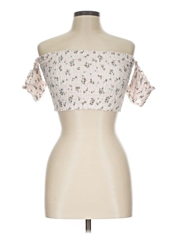 Victoria's Secret Short Sleeve T-Shirt (view 1)
