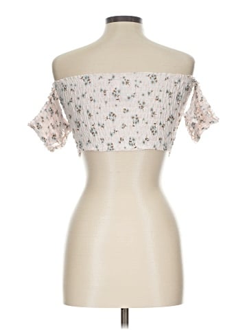 Victoria's Secret Short Sleeve T-Shirt (view 2)