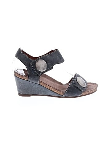 Taos Wedges (view 1)