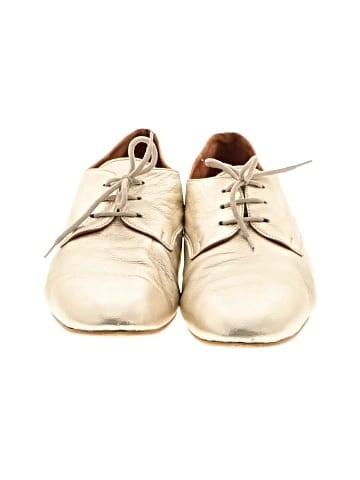 Unbranded Flats (view 2)